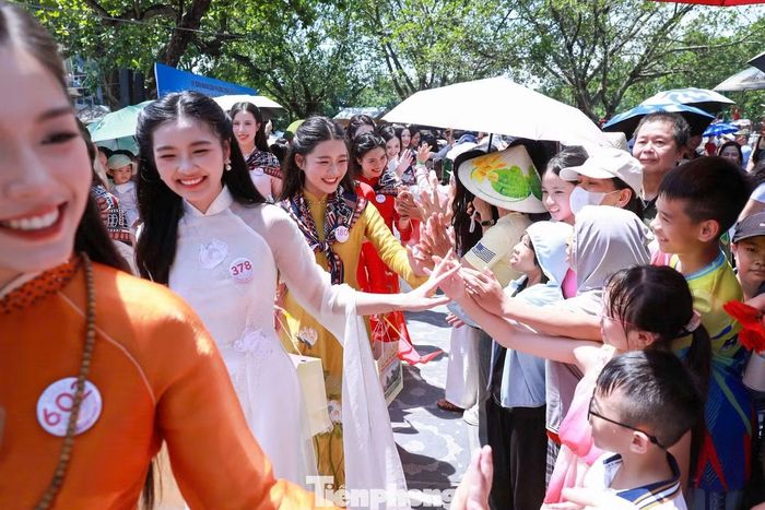 Ban tổ chức Hoa hậu Việt Nam 2026 lựa chọn Đồng Kỵ làm điểm đến trải nghiệm, xem đây là cơ hội vàng để địa phương giới thiệu hình ảnh vùng quê giàu di sản, năng động và mến khách. Sự đồng hành của các thí sinh - những đại sứ vẻ đẹp và lòng nhân ái - hứa hẹn mang nét đẹp văn hóa Đồng Kỵ và vùng đất Kinh Bắc vươn xa tới công chúng trong và ngoài nước.