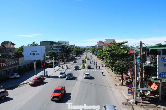 Dự án có chiều dài khoảng 5,55 km, điểm đầu tại Km458+200 Quốc lộ 1A, giao với đường Nghệ An - Xiêng Khoảng, điểm cuối tại Km463+700 Quốc lộ 1A, giao với các tuyến Phan Đình Phùng, Cao Thắng và Trần Phú. Đây đều là những tuyến đường quan trọng ở khu vực trung tâm, kết nối nhiều khu dân cư, trường học, bệnh viện, cơ quan, công sở và có lưu lượng phương tiện lớn.