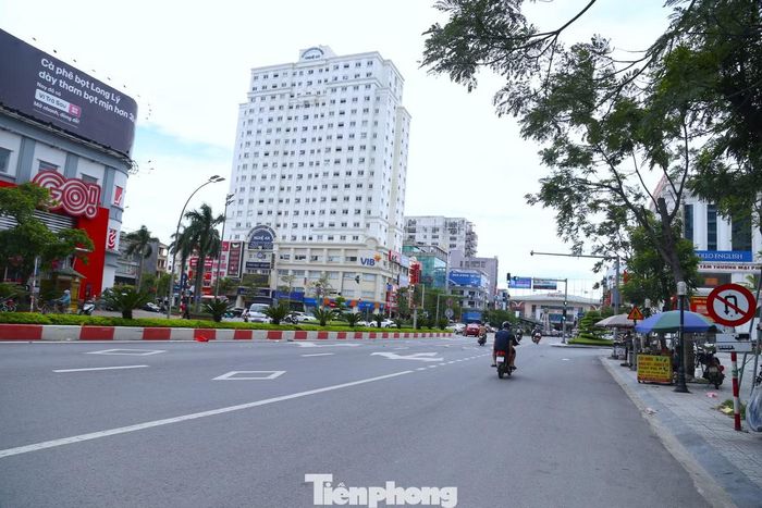 Lãnh đạo tỉnh Nghệ An yêu cầu Ban Quản lý dự án công trình giao thông tỉnh hoàn thành các thủ tục chuẩn bị đầu tư chậm nhất trước ngày 30/12, phấn đấu đầu năm 2027 triển khai thi công bằng nguồn vốn đầu tư công trung hạn.