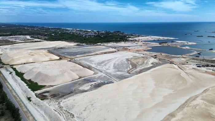 Dự án Kho trung chuyển, chế biến và kinh doanh than Quảng Trị tại xã Mỹ Thủy, thuộc Khu Kinh tế Đông Nam Quảng Trị.