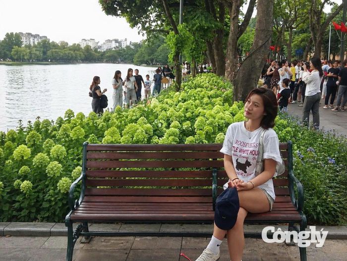 Check-in, ghi lại những khoảnh khắc đẹp, các “nàng thơ” thu hút sự chú ý. Ảnh: T. Anh