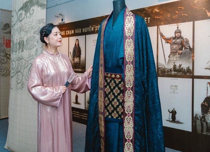 NSƯT Chiều Xuân tại triển lãm.