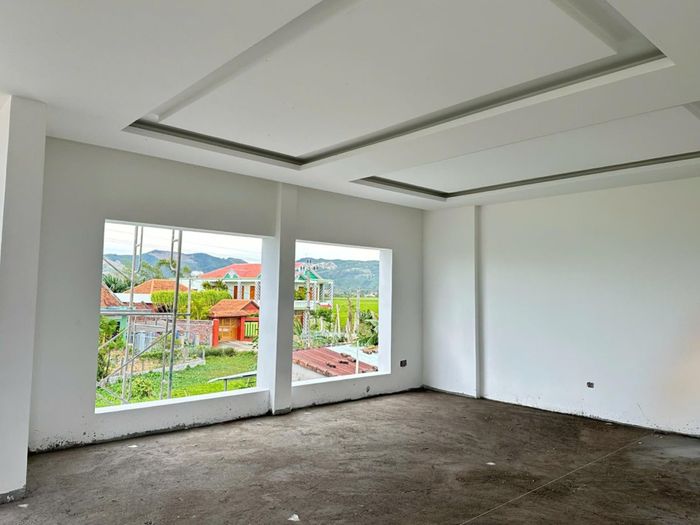Ngôi nhà rộng 300m2 nằm trên quần thể công trình nhà thờ họ của Tín Nguyễn.