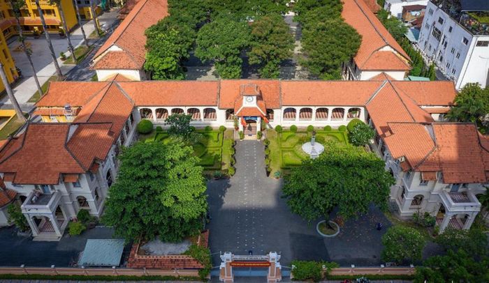 Trường THPT Chuyên Lê Hồng Phong. Ảnh: Nhà trường