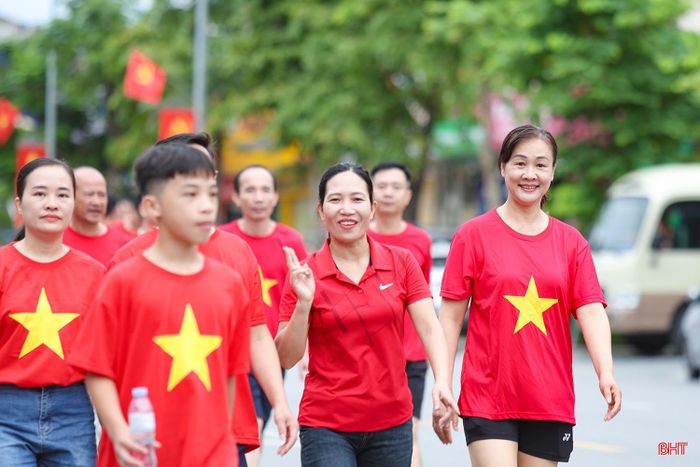 Mỗi bước chân được ghi nhận trực tuyến là một phần đóng góp vào mục tiêu chung 10 tỷ bước xanh.