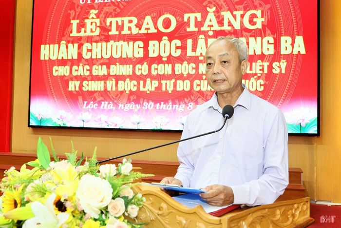  Ông Đào Ngọc Trác (đại diện dòng họ các gia đình) phát biểu, bày tỏ sự xúc động và biết ơn trước sự quan tâm, ghi nhận của Đảng, Nhà nước đối với những hy sinh, cống hiến của các thế hệ trong gia đình. 