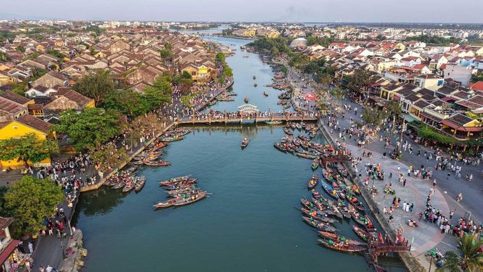 Khi các địa phương xóa bỏ tư duy cục bộ, sẽ xây dựng được những hành trình “một điểm đến - nhiều trải nghiệm” hấp dẫn du khách. (Ảnh minh họa: TTXVN)