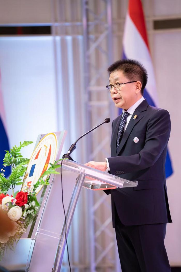 Chủ tịch Hội Người Việt Nam toàn Thái Lan Hồ Văn Lâm phát biểu tại sự kiện. (Ảnh: PV/Vietnam+)