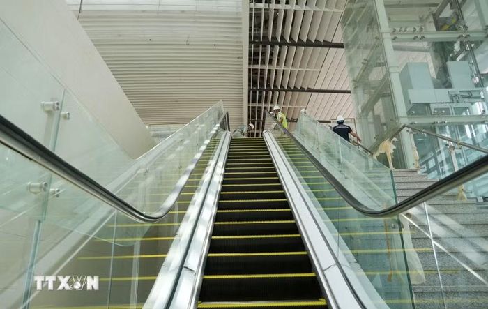 Cầu thang cuốn tại nhà ga sân bay Long Thành đã lắp đặt xong. (Ảnh: Công Phong/TTXVN)