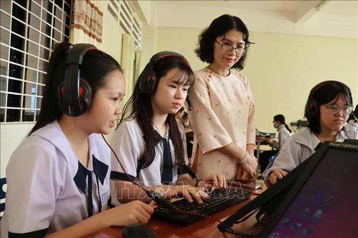 Trường THPT Chuyên Nguyễn Du (phường Tân An, tỉnh Đắk Lắk), quan tâm, đào tạo nâng cao chất lượng giáo dục mũi nhọn. Ảnh: TTXVN phát