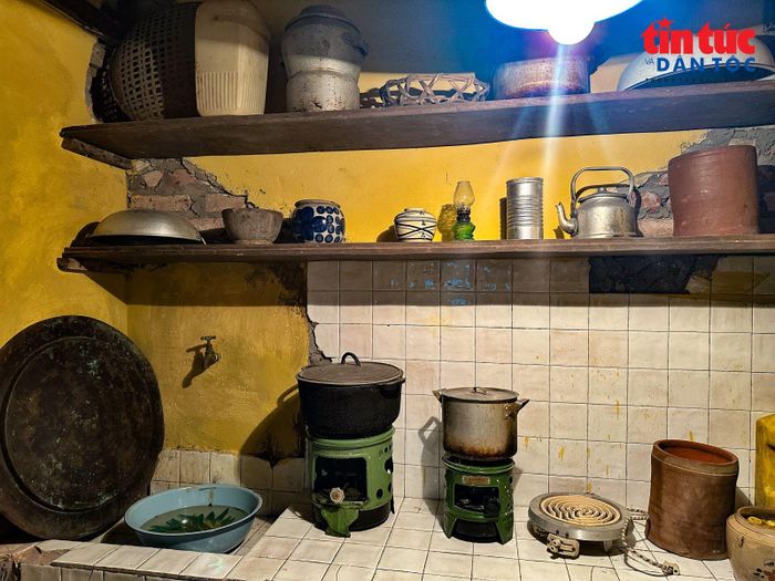 Gian bếp thời bao cấp chan chứa nhiều kỷ niệm của mỗi gia đình.