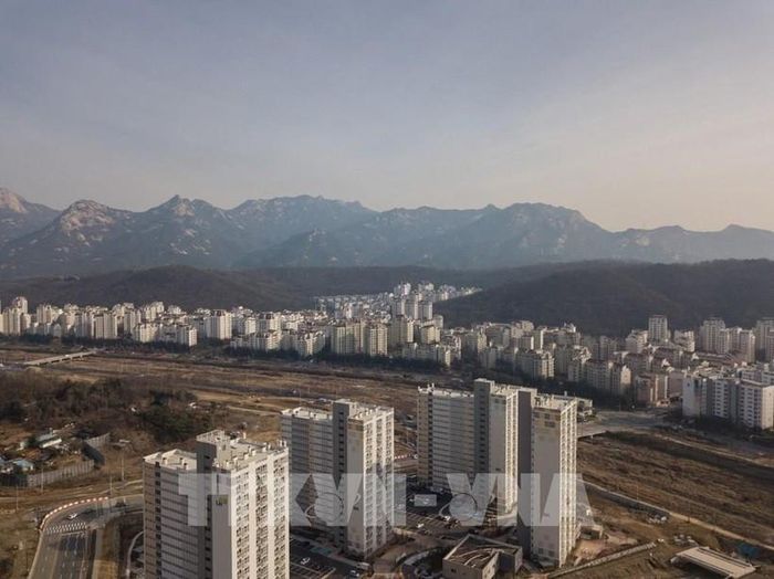 Các tòa nhà chung cư ở phía Bắc thủ đô Seoul, Hàn Quốc. Ảnh minh họa: AFP/ TTXVN