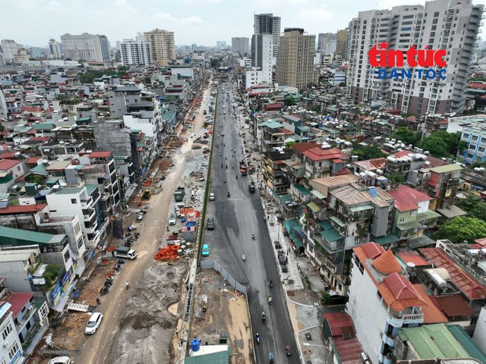 Đại công trường Vành đai 1 đoạn Hoàng Cầu - Voi Phục nhộn nhịp thi công xuyên lễ.