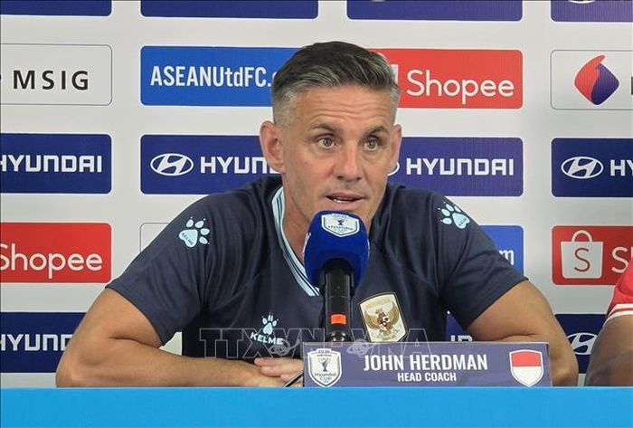 HLV đội tuyển Indonesia John Herdman.