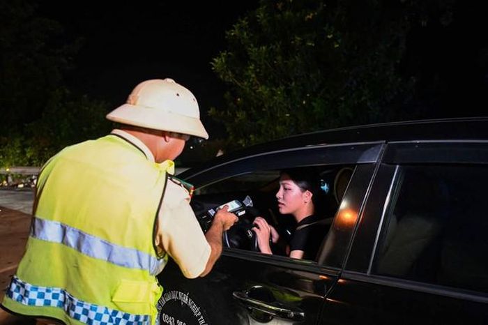 Cục CSGT khuyến cáo người dân chấp hành nghiêm hướng dẫn phân luồng của lực lượng chức năng khi tham gia giao thông trong kỳ nghỉ lễ (Nguồn: Cục Cảnh sát giao thông).