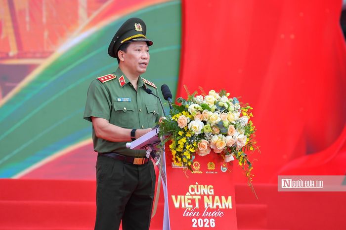 Thượng tướng Lê Văn Tuyến, Ủy viên Trung ương Đảng, Thứ trưởng Công an.