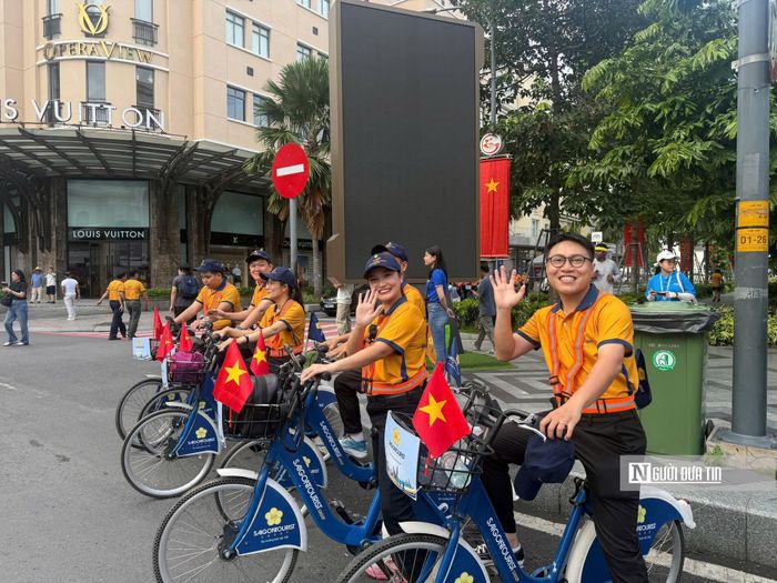 Các bạn trẻ hào hứng tham gia chương trình.
