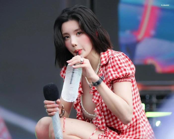 Kwon Eun Bi cho biết ngoài đời, cô vốn không phải người có tính cách mạnh mẽ như những gì khán giả nhìn thấy.