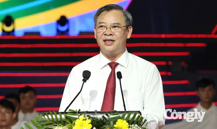 Ông Trương Cảnh Tuyên, Phó Bí thư Thành ủy, Chủ tịch UBND TP Cần Thơ phát biểu tại lễ khai mạc