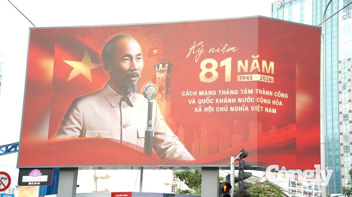 Pano kỷ niệm 81 năm Cách mạng Tháng Tám thành công (19/8/1945 - 19/8/2026) và Quốc khánh nước Cộng hòa xã hội chủ nghĩa Việt Nam (2/9/1945 - 2/9/2026).
