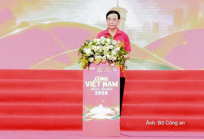 Đại tướng Phan Văn Giang, Phó Thủ tướng, Bộ trưởng Bộ Quốc phòng phát biểu tại sự kiện.