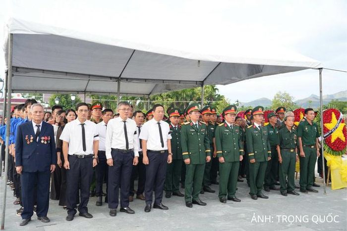 Lễ viếng, truy điệu và an táng các liệt sĩ được tìm thấy ở Gò Tràm được tổ chức trang nghiêm
