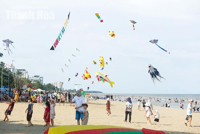 Festival Diều Sầm Sơn 2026 tạo không gian kết nối thế hệ, nơi mỗi người có thể tìm thấy một phần ký ức tuổi thơ của chính mình.