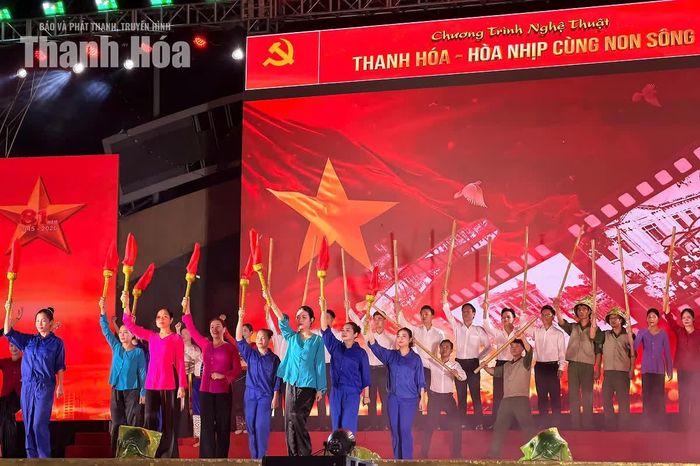 Tiết mục nghệ thuật trong chương trình tổng duyệt.