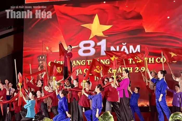 Tiết mục nghệ thuật trong chương trình tổng duyệt.