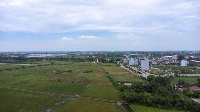 Sang giai đoạn 2, nhà đầu tư sẽ khởi công khi Bộ Công an có nhu cầu tiếp theo đối với các căn hộ xã hội còn lại. Quy mô đầu tư gồm 3 khu chung cư nhà ở xã hội (cung cấp khoảng 2.030 căn hộ) và xây dựng hoàn thiện mặt ngoài 150 căn nhà ở thương mại thấp tầng còn lại.