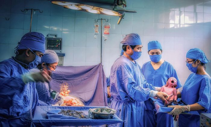 Cất tiếng khóc chào đời, mở đầu một hành trình làm người. Ảnh: KIM LIÊN