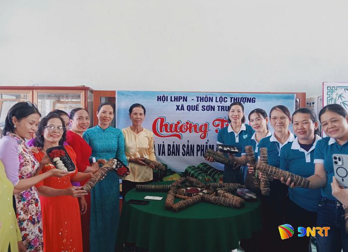 Các loại bánh được làm từ nếp đắng được người tiêu dùng ưa chuộng. Ảnh: DUY THÁI