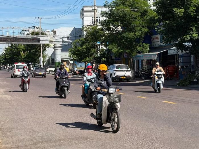 Thời tiết Gia Lai ngày 30-8 phía Đông tiếp tục nắng nóng, phía Tây có mưa giông. Ảnh: Phương Vi