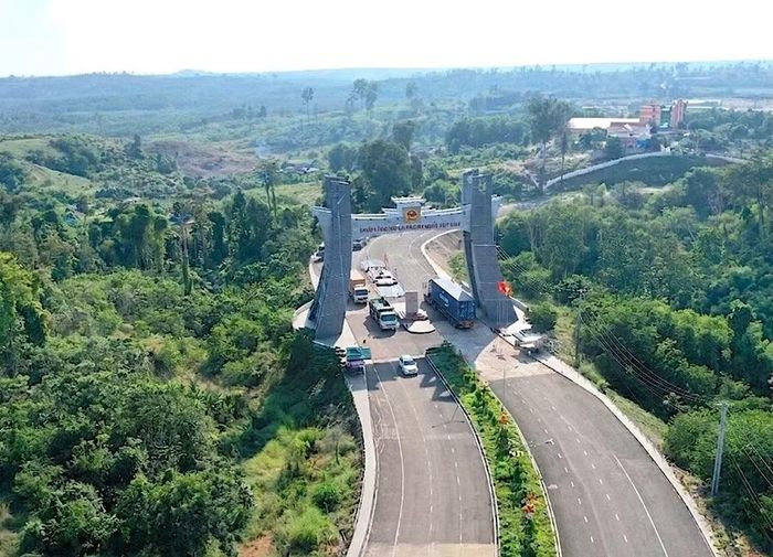 Cửa khẩu quốc tế Lệ Thanh là một phần quan trọng trong mạng lưới đô thị vùng biên. Ảnh: H.D
