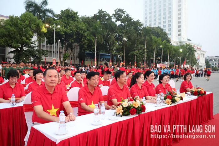 Các đại biểu dự chương trình