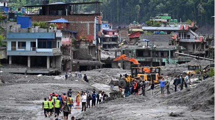 Nepal đang khẩn trương tìm kiếm những người mất tích. (Ảnh: AP)