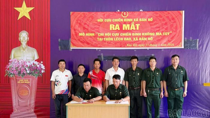 Hội Cựu chiến binh xã Bản Hồ ra mắt mô hình “Chi hội Cựu chiến binh không ma túy” tại thôn Lếch Dao. Mô hình góp phần phát huy vai trò của hội viên trong tuyên truyền phòng, chống ma túy và giữ gìn an ninh, trật tự tại cơ sở.