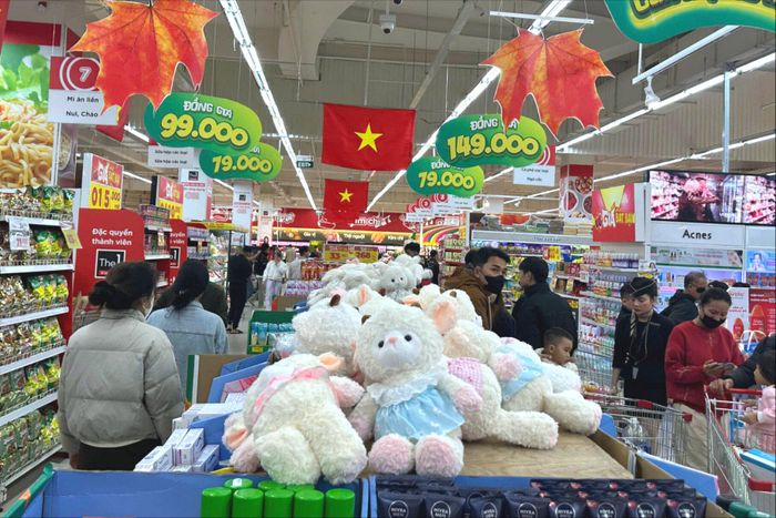 Nhiều siêu thị, cửa hàng bán lẻ tại Lâm Đồng triển khai chương trình giảm giá để hút khách