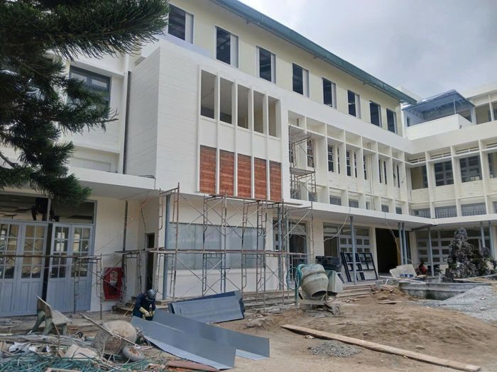 Khẩn trương thi công ngày đêm các cơ sở giáo dục để chào đón năm học mới 
