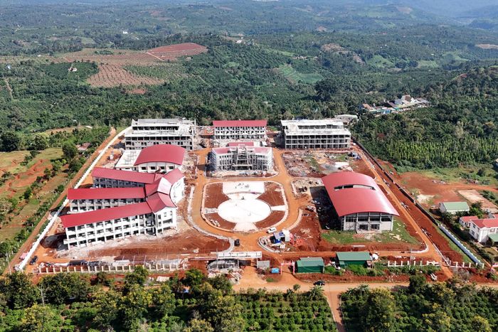 Các trường học từ đô thị đến miền quê ở Lâm Đồng đều đang khẩn trương chuẩn bị năm học mới