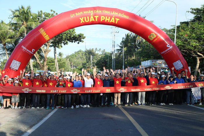 Không khí hào hứng trước giờ xuất phát