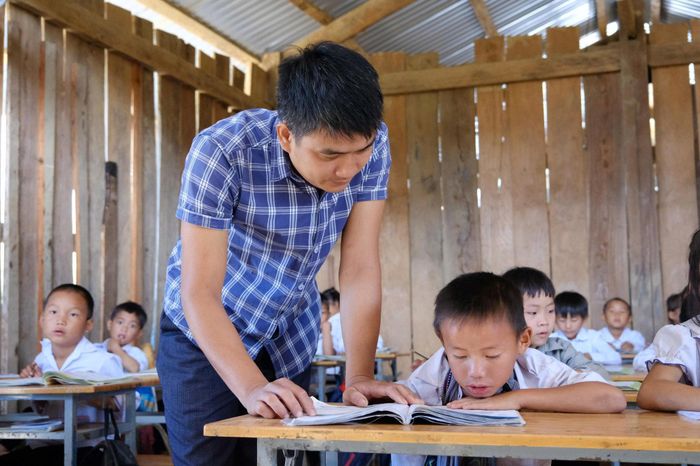 Đã qua rồi những ngày thầy trò bên nhau trong những lớp học tạm bợ