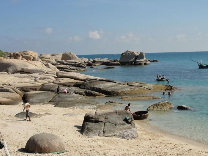 Du khách ví von nơi đây như “thiên đường xanh” vì sở hữu khung cảnh hoang sơ tuyệt đẹp
