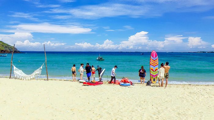 Biển Hòn Tranh - Phú Quý luôn là điểm đến hấp dẫn dành cho du khách.