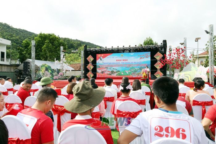 Khai mạc Ngày hội Văn hóa, Thể thao và Du lịch xã Mường Giôn.