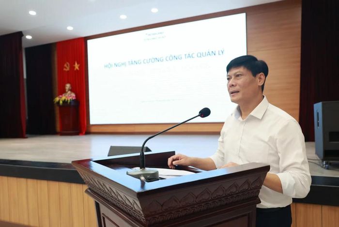 Đồng chí Võ Anh Tuấn - Phó Bí thư Đảng ủy, Giám đốc Công ty phát biểu chỉ đạo tại Hội nghị