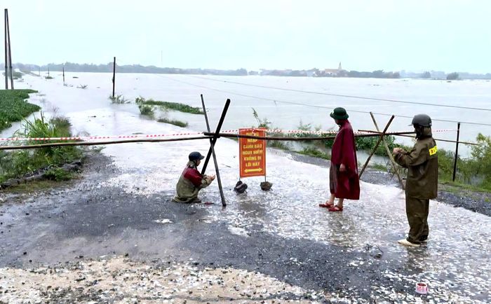 Chủ động ứng phó mưa lớn, lũ, ngập lụt và sạt lở đất, trên địa bàn.