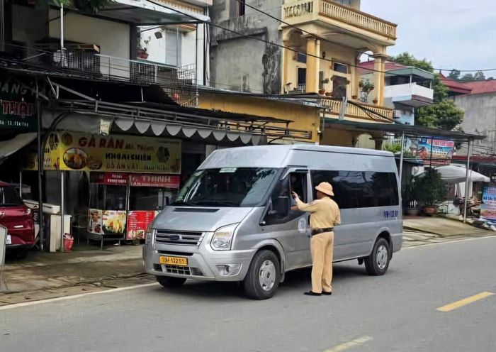 Công an tỉnh Phú Thọ phát hiện, lập biên bản 804 trường hợp vi phạm giao thông, trong đó có 81 trường hợp vi phạm nồng độ cồn, 89 xe khách và 218 trường hợp chạy quá tốc độ.