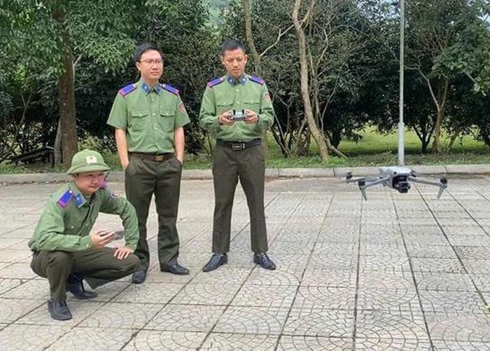 Trong hành trình tuần tra và bảo vệ rừng, công nghệ đang ngày càng trở thành một “trợ thủ” đắc lực của lực lượng chức năng - Ảnh: VQG PN-KB.