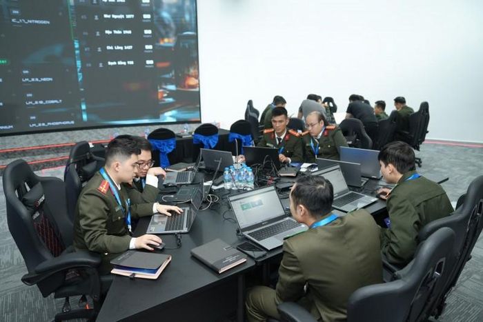 Doanh nghiệp kinh doanh sản phẩm, dịch vụ an ninh mạng phải có hệ thống trang thiết bị, cơ sở vật chất và công nghệ phù hợp với hoạt động đầu tư, kinh doanh và loại hình sản phẩm, dịch vụ an ninh mạng đăng ký. Ảnh minh hoạ: VGP